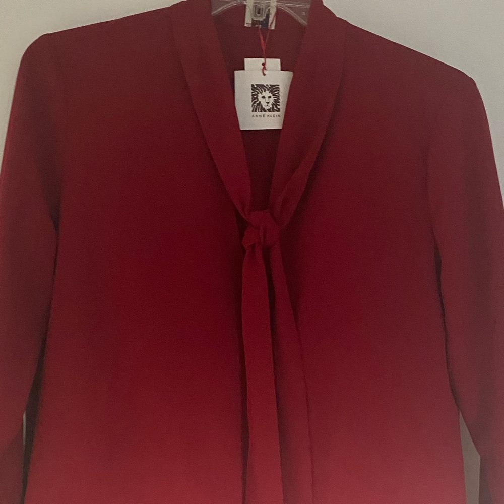 Anne Klein Top, women’s blouse V-Neck Tie Front blouse NWT